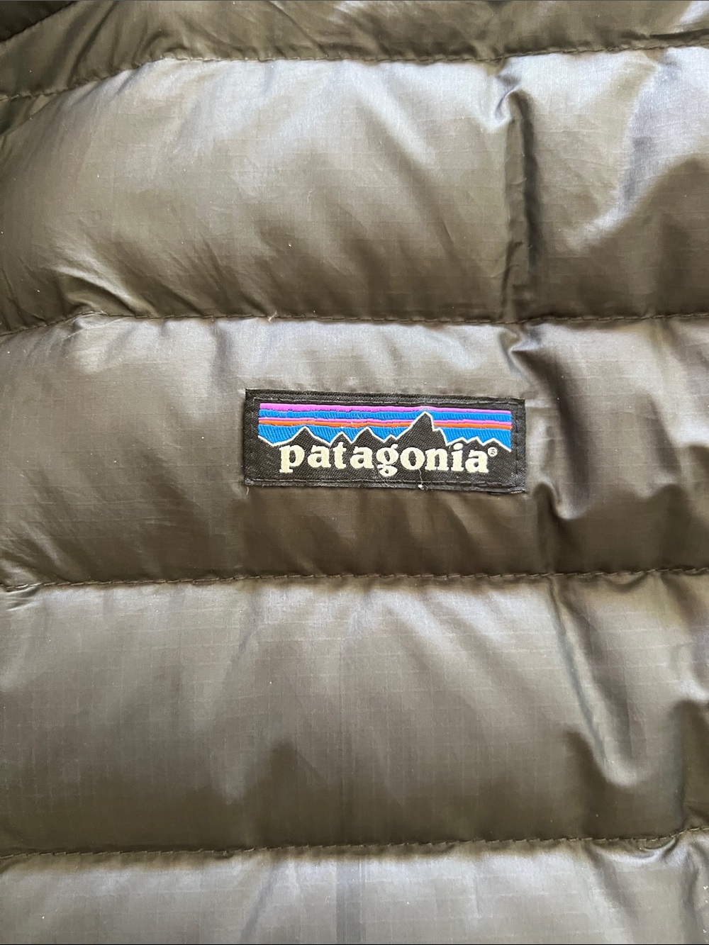 Patagonia Men’s Down Sweater Jacket - Picture 2 of 4